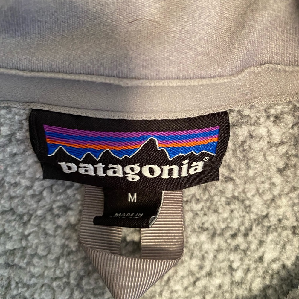 Patagonia Women's Heathered Gray Quarter Zip Jacket - Picture 5 of 5